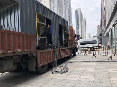 东至柴油发电机空气滤清器在不同季节的更换周期是否有差异？